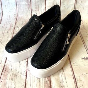 Black Platform Sneaker Faux Leather w/ Zip Flatform Size 8 New